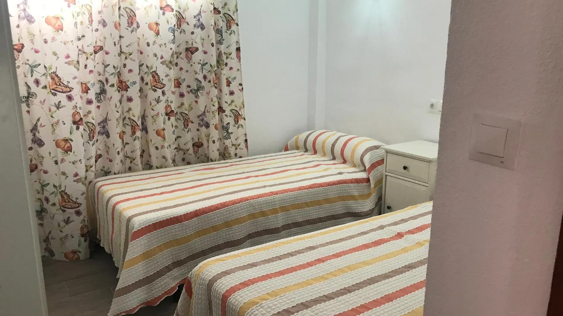 Apartamento Con Gran Terraza トレ・デル・マール スペイン